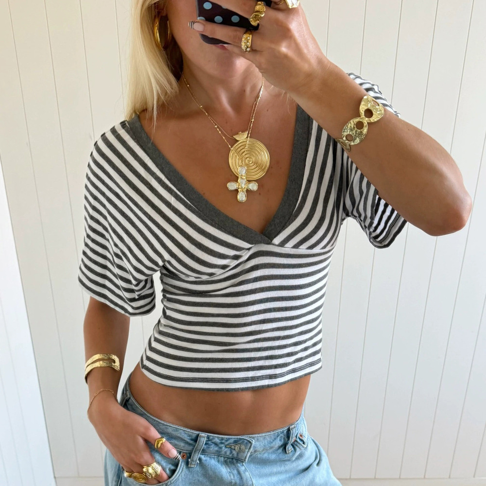 Zara HK Street Style Striped Color Block V-Neck Slim Short Sleeve Crop Tee